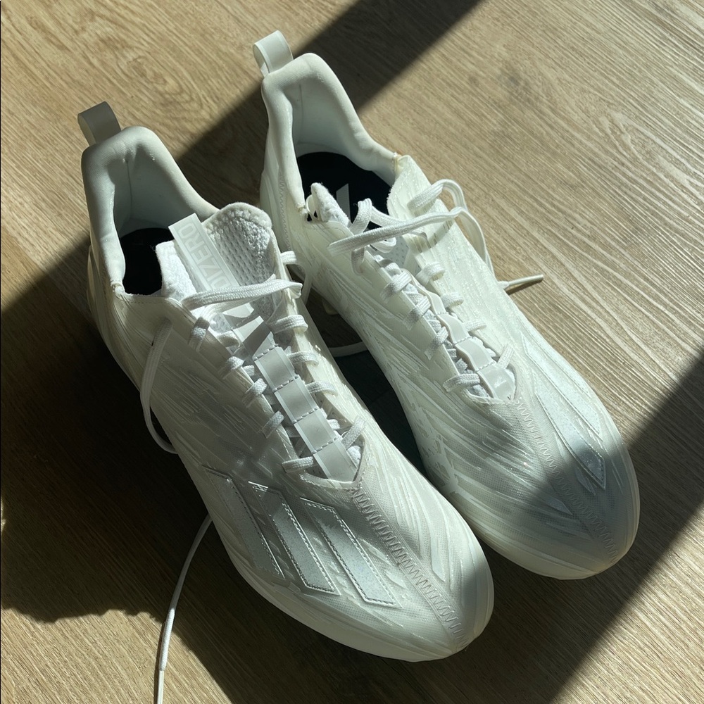 Adidas Men's Sleek White football shoe